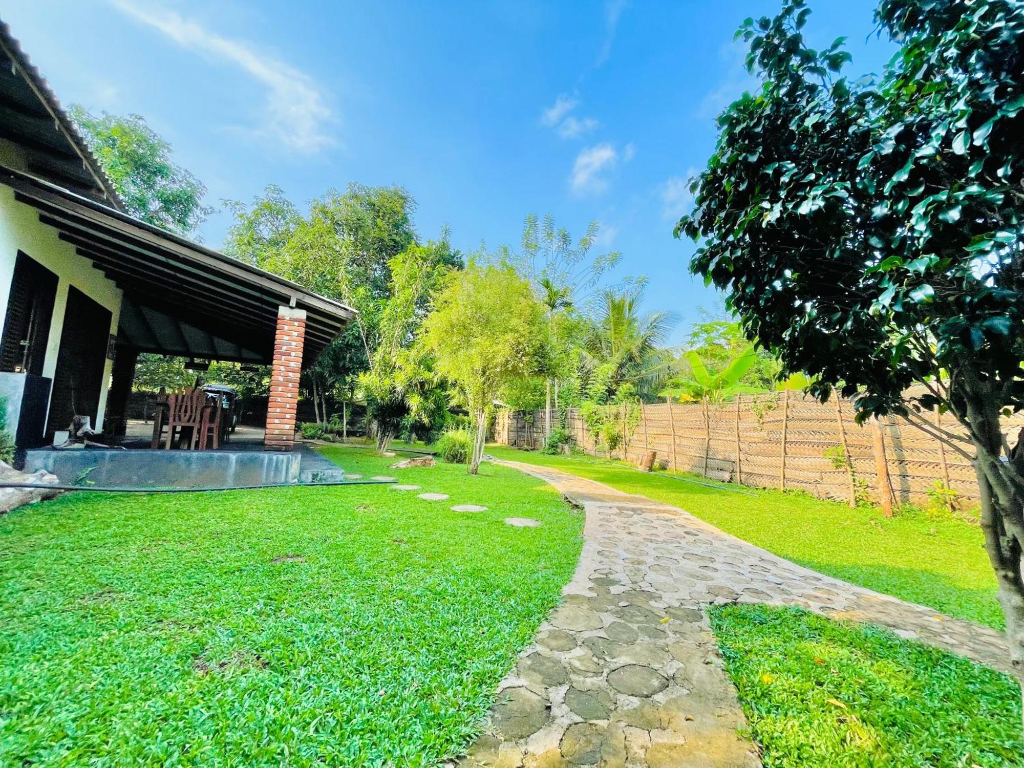 Green Cottage Anuradhapura Exterior foto